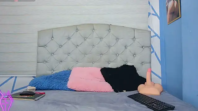 valeria  rouse online show from November 2025 09:48:02 PM