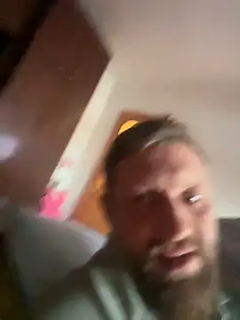 Snapshot of adelin20 chatting on March 2025 06:09:01 AM adelin20 online show from March 2025 06:09:01 AM