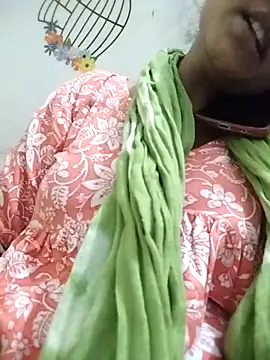Snapshot of SEXY-SUNITA chatting on October 2025 12:45:01 PM SEXY-SUNITA online show from October 2025 12:45:01 PM