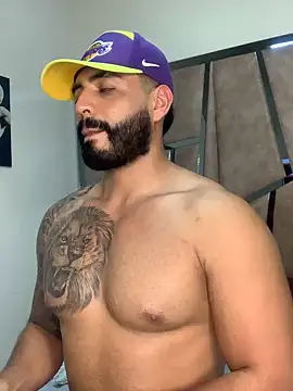 Snapshot of LeandroRusso chatting on March 2025 02:21:02 AM LeandroRusso online show from March 2025 02:21:02 AM