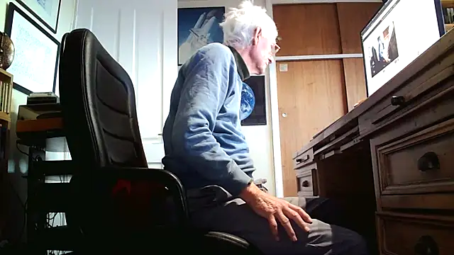 Snapshot of bigears chatting on February 2026 04:05:02 PM bigears online show from February 2026 04:05:02 PM