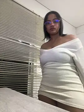 my cam online show from March 2025 12:10:02 AM