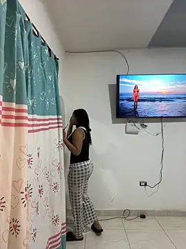 my cam online show from May 2026 07:43:02 PM