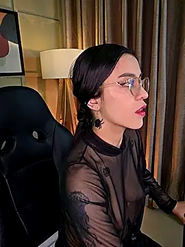 Snapshot of nina__dixon chatting on September 2025 12:11:01 AM nina dixon online show from September 2025 12:11:01 AM