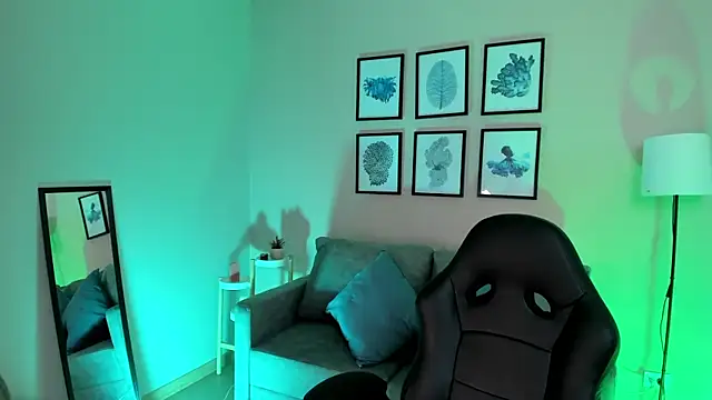 Snapshot of nina__dixon chatting on September 2025 10:01:02 PM nina dixon online show from September 2025 10:01:02 PM