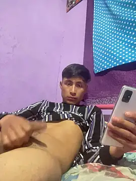 Snapshot of EduardoEspinoza12 chatting on January 2025 07:20:01 PM EduardoEspinoza12 online show from January 2025 07:20:01 PM