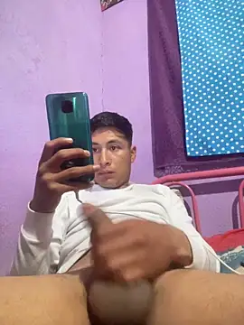 Snapshot of EduardoEspinoza12 chatting on March 2025 05:40:02 AM EduardoEspinoza12 online show from March 2025 05:40:02 AM