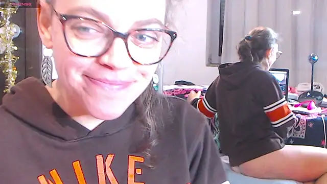 Ju-Hot online show from January 2025 08:07:02 PM