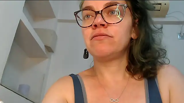 Ju-Hot online show from May 2026 08:47:01 PM