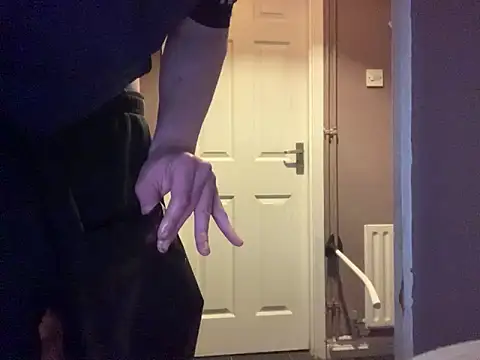 Snapshot of hunkiefend21 chatting on February 2025 03:09:02 AM hunkiefend21 online show from February 2025 03:09:02 AM