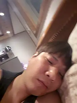 Tyyyggjju online show from November 2025 09:36:02 PM