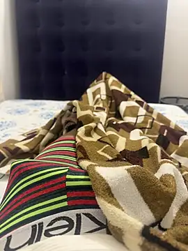 Snapshot of jhonnes_ chatting on March 2025 04:05:01 AM jhonnes online show from March 2025 04:05:01 AM