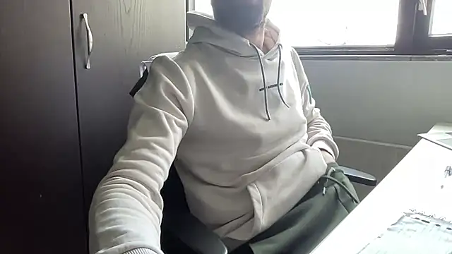 bullyboyy online show from March 2025 11:23:01 AM