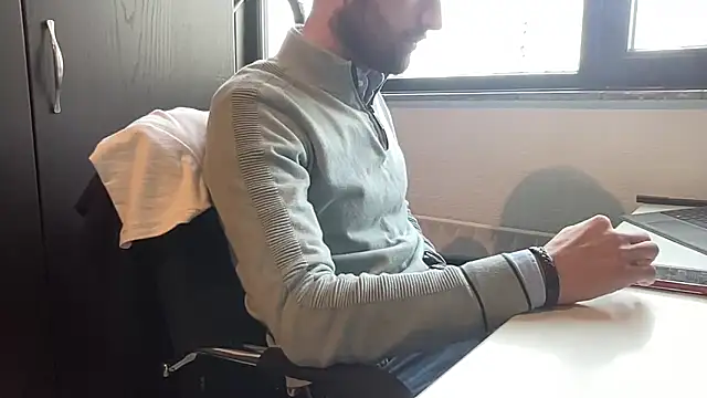 bullyboyy online show from February 2026 10:41:01 AM