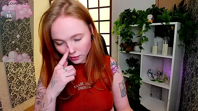 Maya Light online show from February 2025 05:00:01 AM