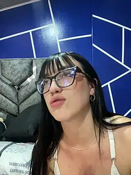 Snapshot of Melody_rousse_ chatting on February 2025 01:51:01 AM Melody rousse online show from February 2025 01:51:01 AM