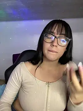 Snapshot of Melody_rousse_ chatting on February 2025 08:11:01 PM Melody rousse online show from February 2025 08:11:01 PM
