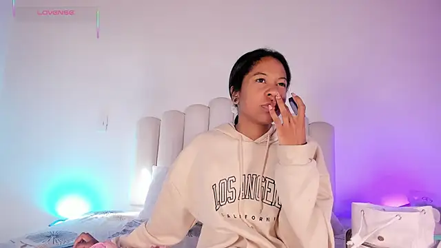 Zaira Rose  online show from November 2025 01:01:02 PM