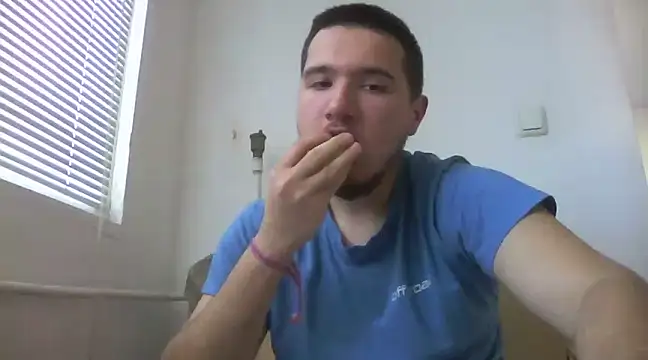 Drag Queen online show from March 2025 03:28:01 PM