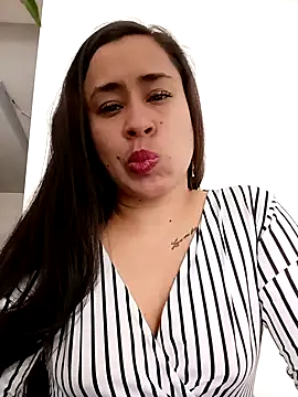 kamila lovee online show from September 2025 06:55:02 PM