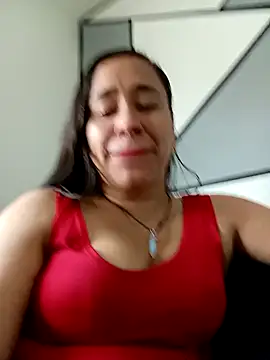 kamila lovee online show from October 2025 04:39:01 PM