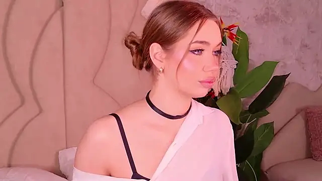 EvansLover online show from November 2025 08:45:01 PM