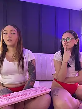 Snapshot of _Emma11 chatting on November 2025 07:46:02 PM Emma11 online show from November 2025 07:46:02 PM