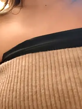 Maiden-Hot online show from October 2025 07:43:01 PM