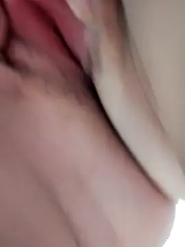 Maiden-Hot online show from April 2026 07:30:02 PM