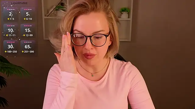 Nikki Kai online show from January 2026 02:43:02 PM