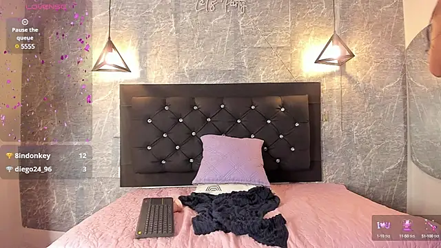 emberhodson online show from March 2025 07:50:02 PM