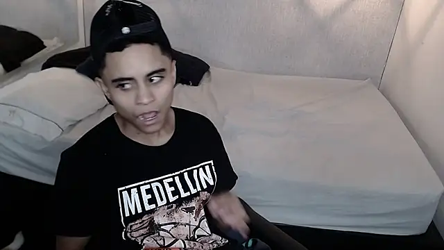 Liiamthompson online show from March 2025 02:56:02 PM