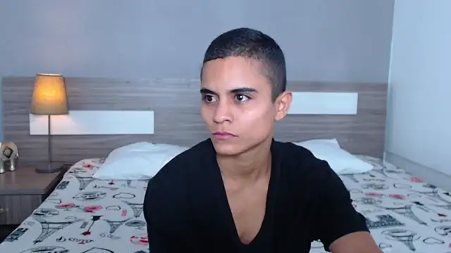 Liiamthompson online show from October 2025 12:58:01 PM