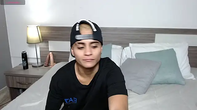 Liiamthompson online show from March 2026 07:21:02 PM