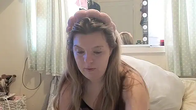 Demi WelshX online show from November 2025 10:04:02 AM