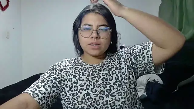 viccky vick online show from October 2025 10:37:01 PM