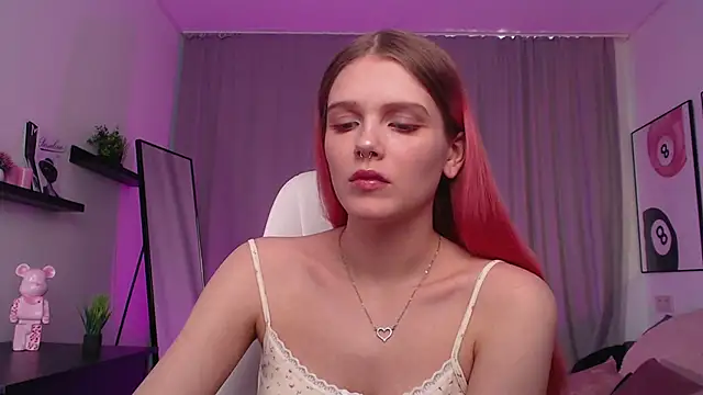 Gretchen Mol online show from March 2026 07:38:01 AM