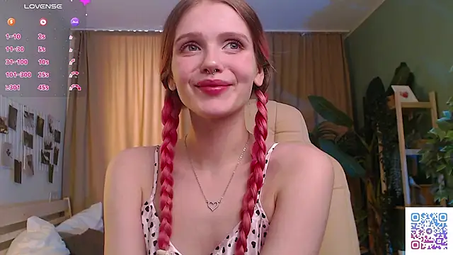 Gretchen Mol online show from March 2026 07:36:02 AM