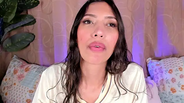 Snapshot of Miss_veronicaa2 chatting on June 2026 01:59:02 PM Miss veronicaa2 online show from June 2026 01:59:02 PM