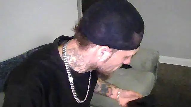 cruz815 online show from November 2025 12:00:02 AM