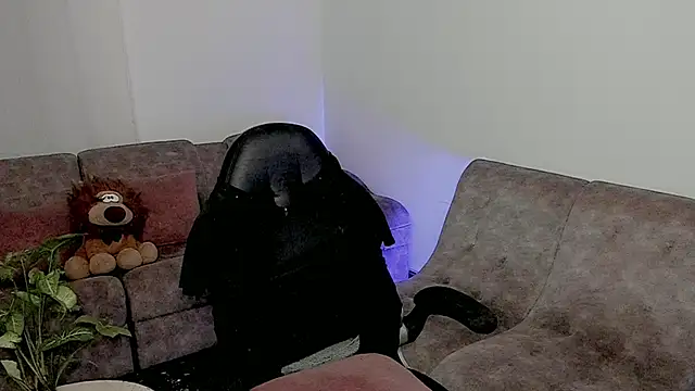 Dylan Milk online show from October 2025 05:24:01 AM