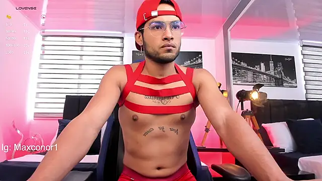 Max Conor1 online show from March 2025 01:30:02 PM