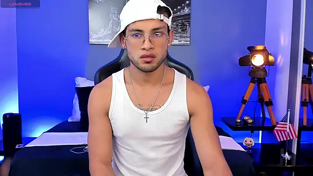 Max Conor1 online show from April 2026 03:02:01 AM