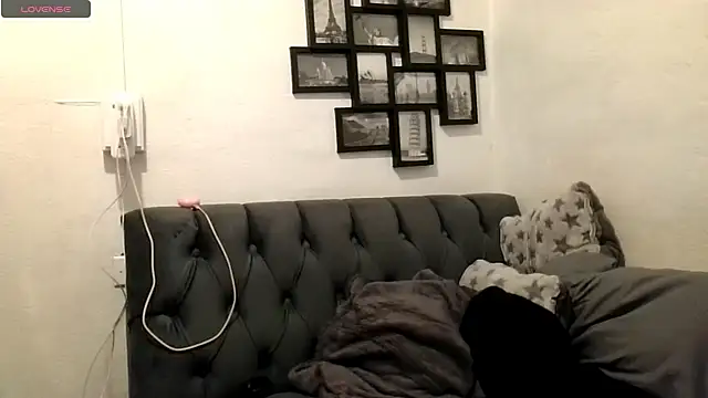 MirandaLatinaLovely online show from December 2025 03:31:01 PM