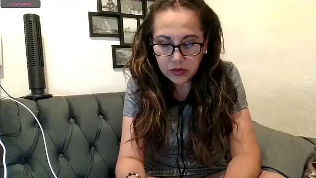 Snapshot of MirandaLatinaLovely chatting on April 2026 03:11:01 AM MirandaLatinaLovely online show from April 2026 03:11:01 AM