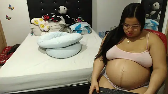 Snapshot of kylie_switch2 chatting on October 2025 11:27:01 PM kylie switch2 online show from October 2025 11:27:01 PM