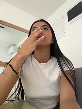 Snapshot of eva_roseee chatting on May 2026 06:58:01 PM eva roseee online show from May 2026 06:58:01 PM