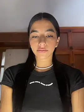 Snapshot of eva_roseee chatting on May 2026 04:48:02 PM eva roseee online show from May 2026 04:48:02 PM