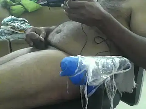 Snapshot of awesomeroc123 chatting on January 2025 08:36:01 AM awesomeroc123 online show from January 2025 08:36:01 AM