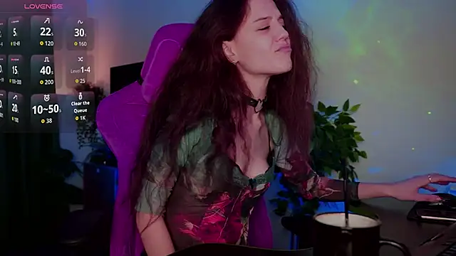 MilaStoyne online show from November 2025 05:39:01 AM